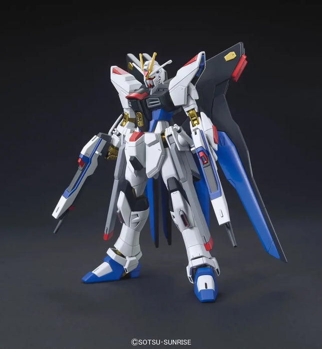 GUNDAM - HG 1/144 ZGMF-X20A Strike Freedom Gundam HG201 - Model Kit Bandai