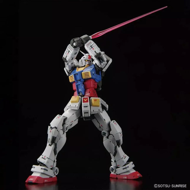 GUNDAM - RG 1/144 RX-78-2 Gundam Ver. 2.0 - Model Kit Bandai