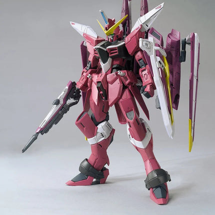 GUNDAM - MG 1/100 ZGMF-X09A Justice Gundam - Model Kit Bandai